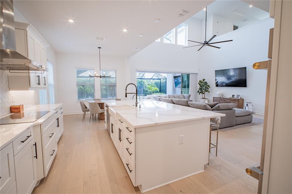 For Sale: $1,600,000 (4 beds, 3 baths, 4240 Square Feet)