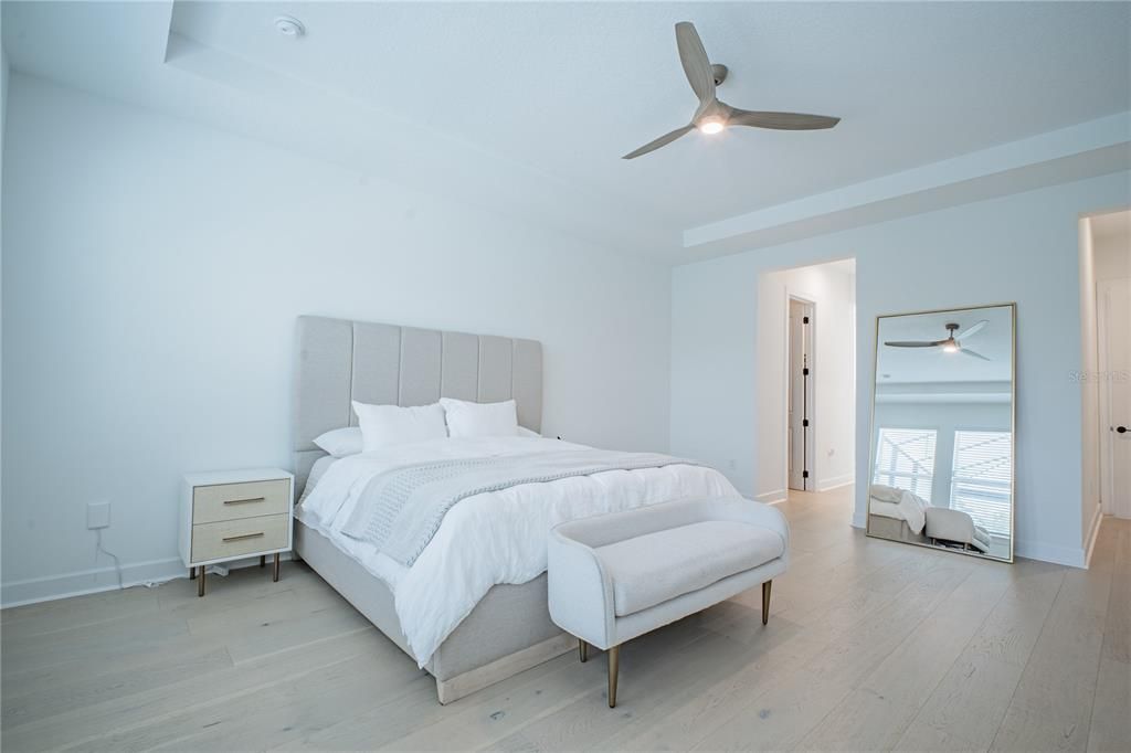 For Sale: $1,600,000 (4 beds, 3 baths, 4240 Square Feet)