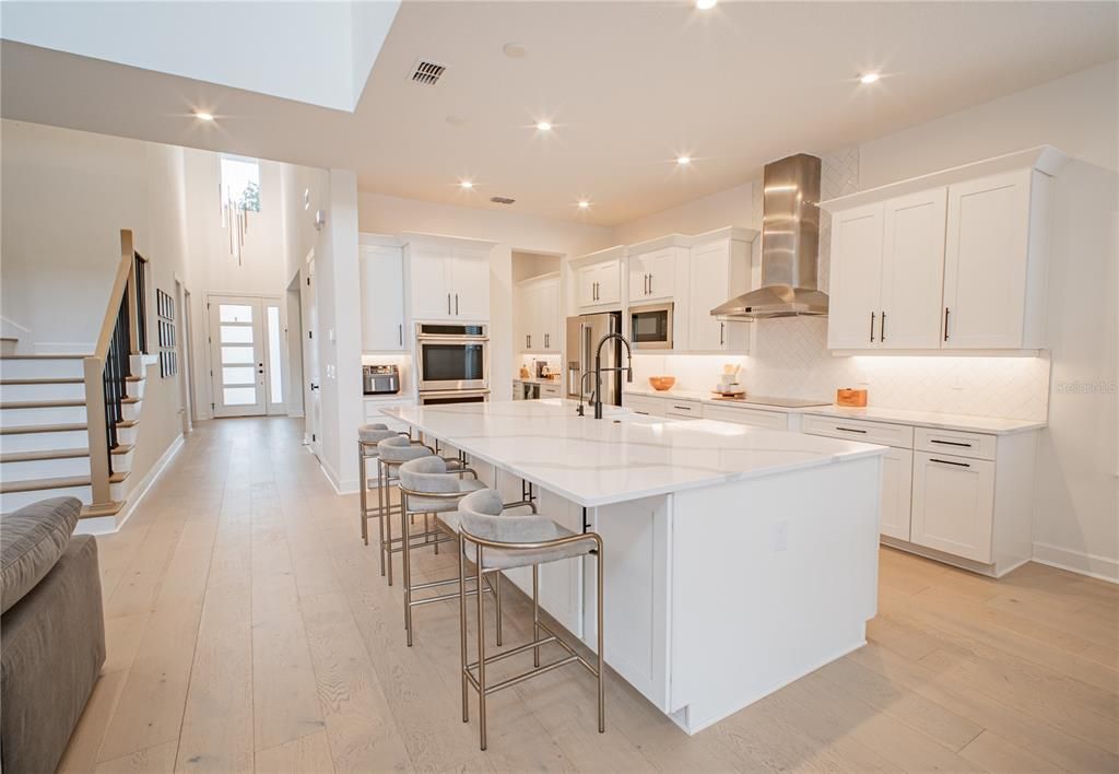 For Sale: $1,600,000 (4 beds, 3 baths, 4240 Square Feet)