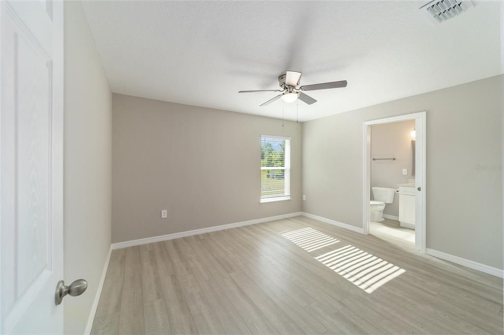 For Sale: $269,900 (3 beds, 2 baths, 1436 Square Feet)