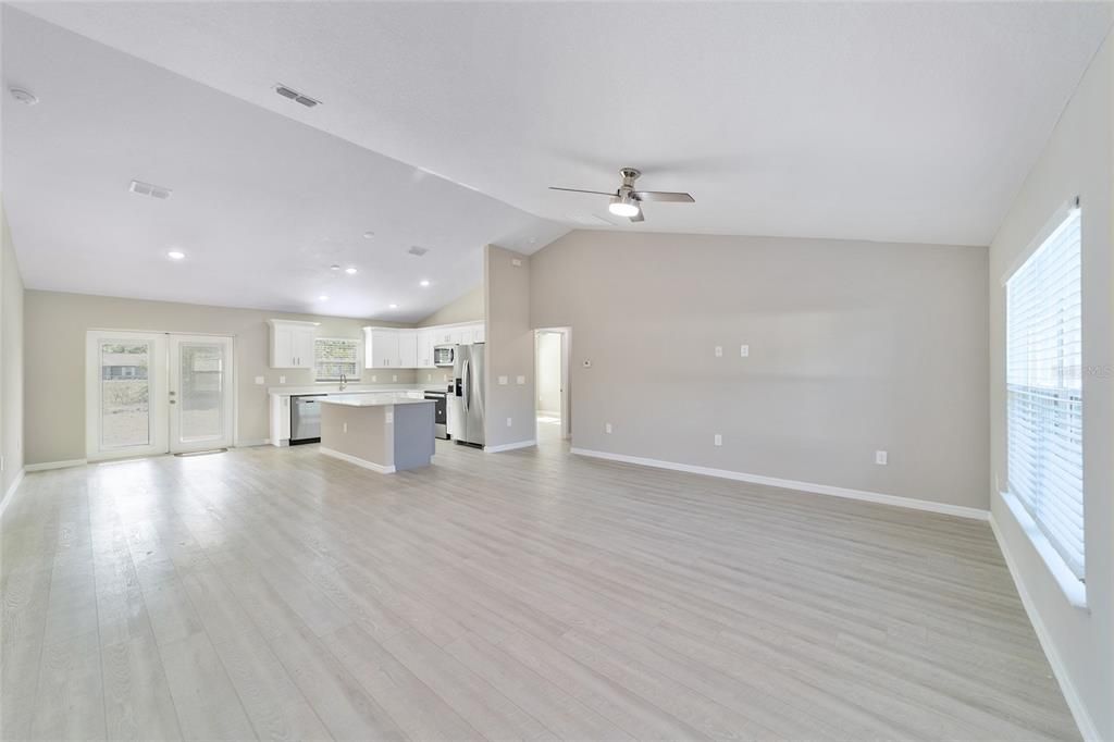 For Sale: $269,900 (3 beds, 2 baths, 1436 Square Feet)