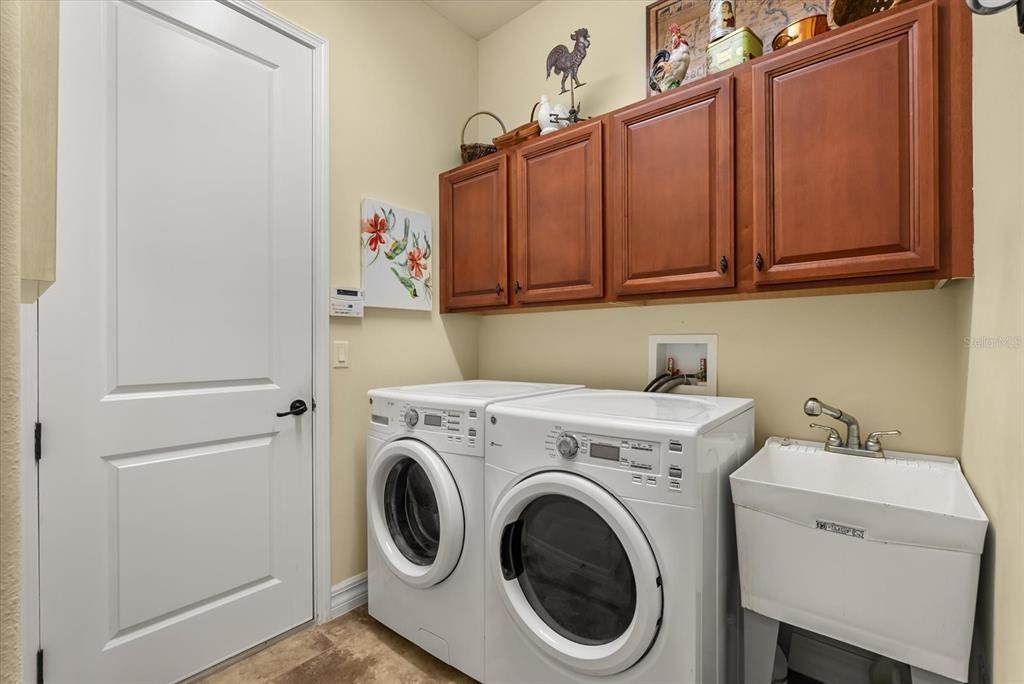 For Sale: $810,000 (4 beds, 4 baths, 3409 Square Feet)