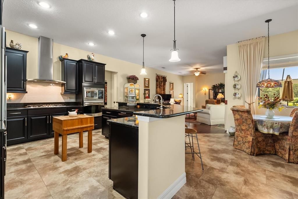 For Sale: $810,000 (4 beds, 4 baths, 3409 Square Feet)