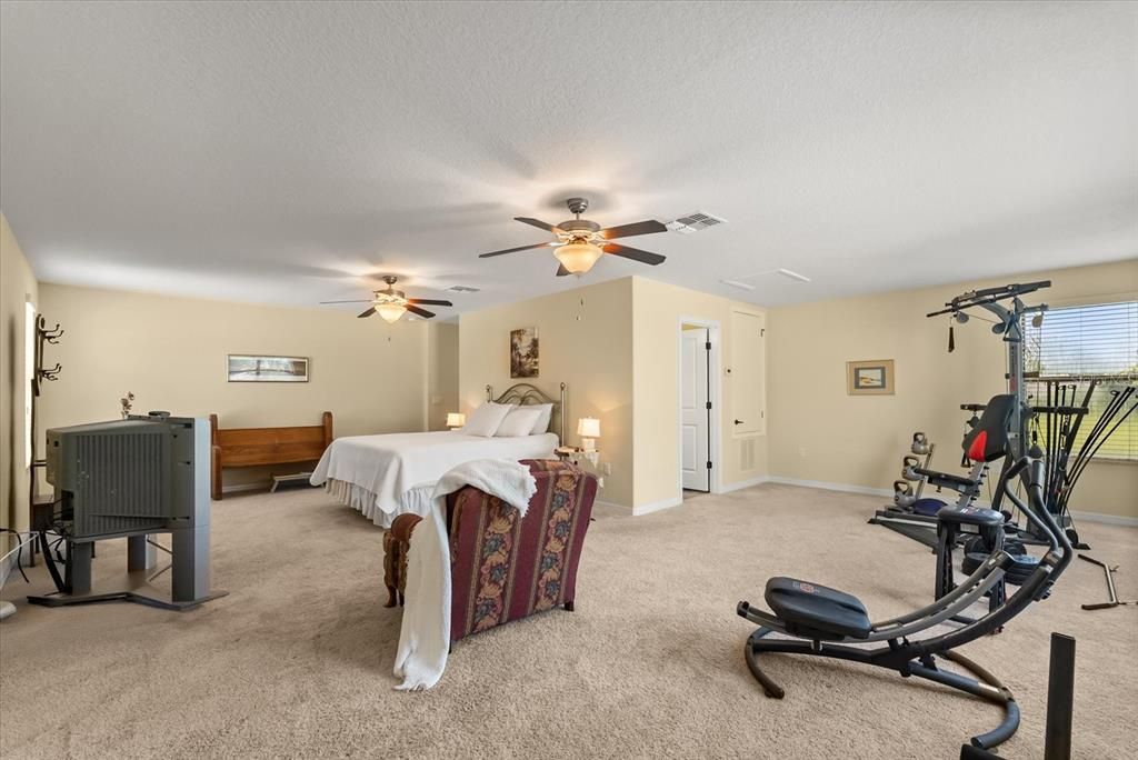 For Sale: $810,000 (4 beds, 4 baths, 3409 Square Feet)