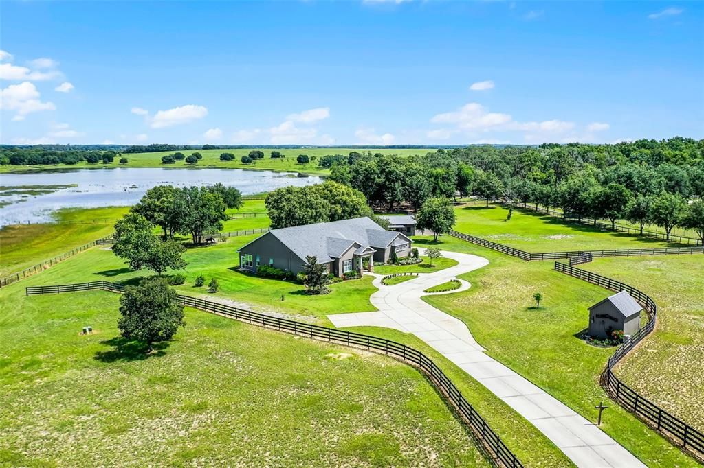 Recently Sold: $889,900 (4 beds, 3 baths, 3521 Square Feet)