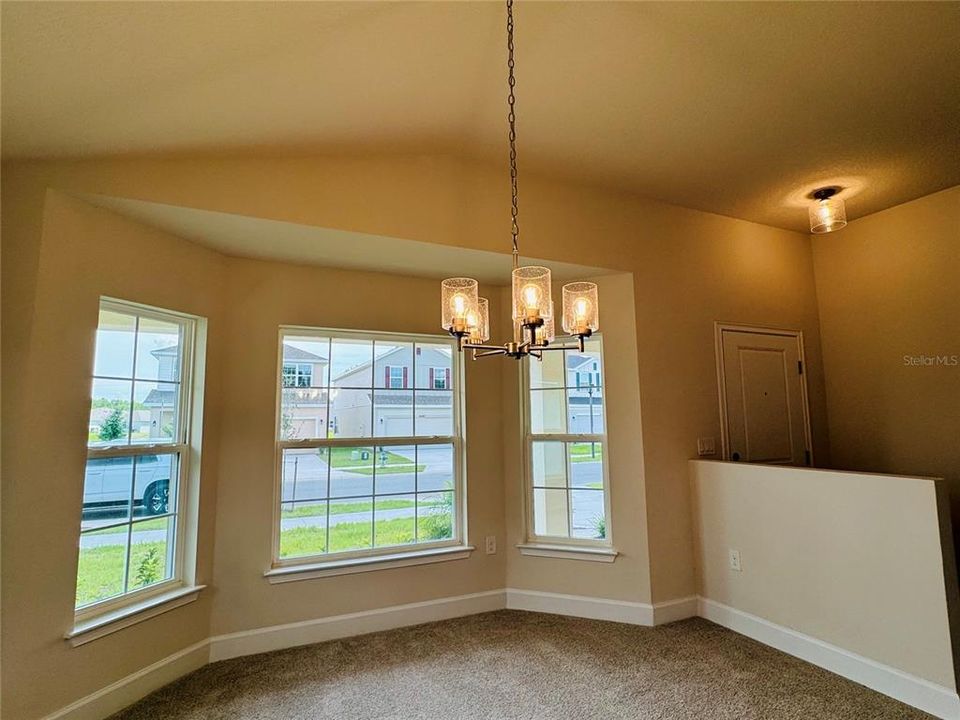 Active With Contract: $407,900 (3 beds, 2 baths, 1780 Square Feet)