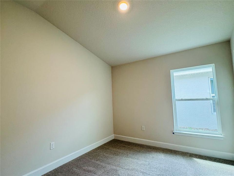 Active With Contract: $407,900 (3 beds, 2 baths, 1780 Square Feet)