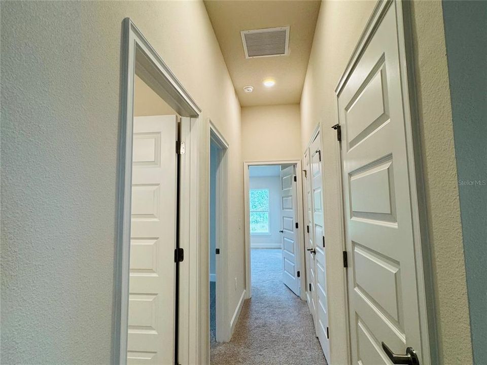 Active With Contract: $407,900 (3 beds, 2 baths, 1780 Square Feet)