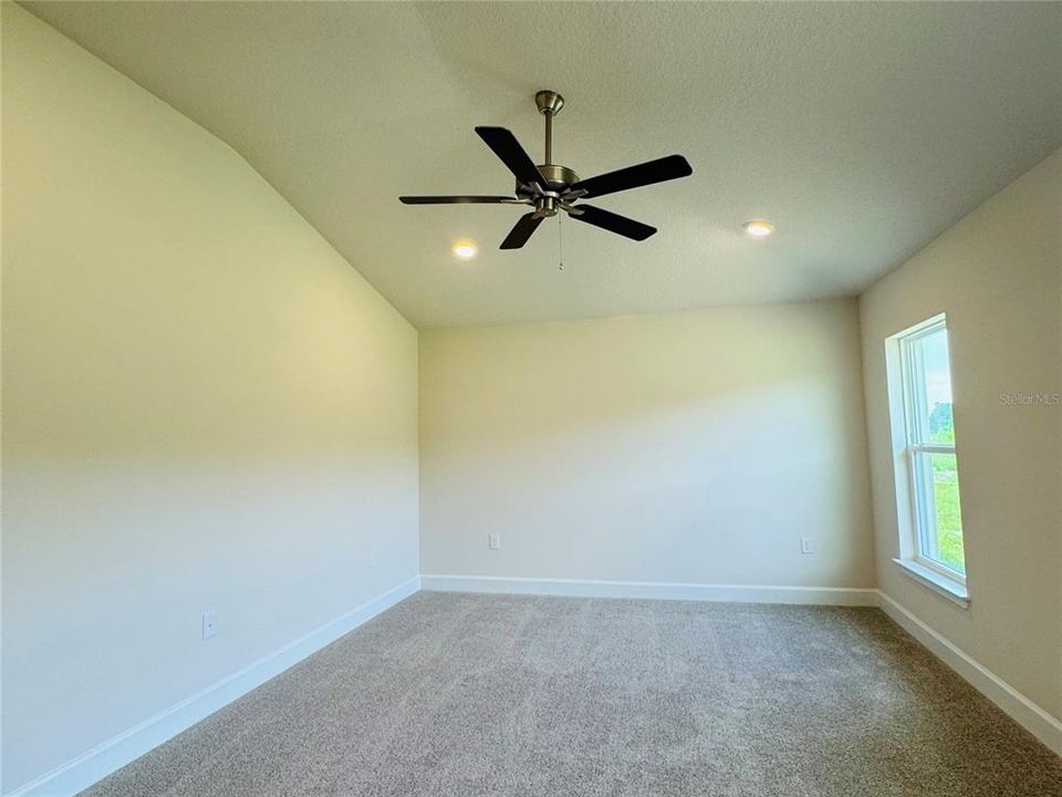 Active With Contract: $407,900 (3 beds, 2 baths, 1780 Square Feet)