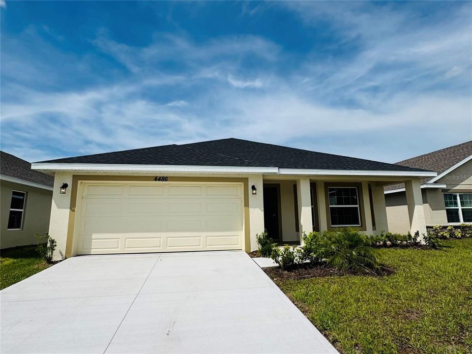 Active With Contract: $407,900 (3 beds, 2 baths, 1780 Square Feet)