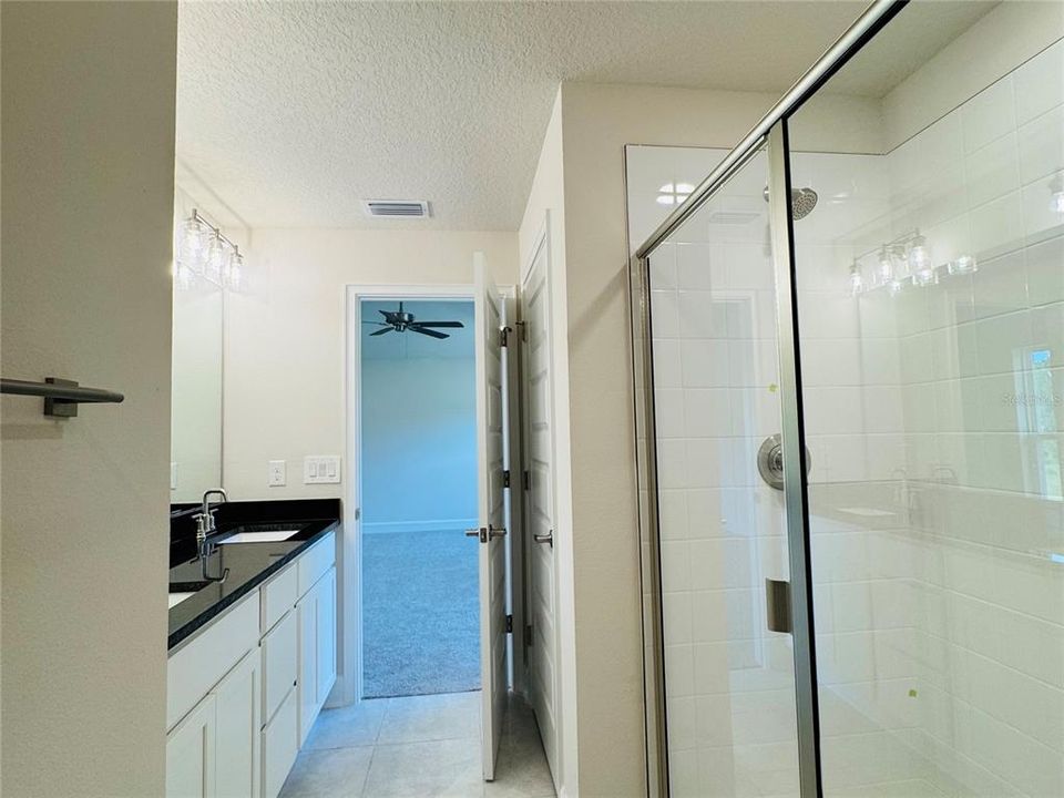 Active With Contract: $407,900 (3 beds, 2 baths, 1780 Square Feet)