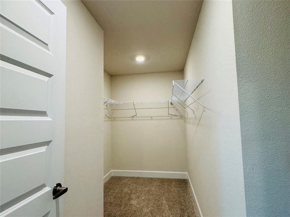 Active With Contract: $407,900 (3 beds, 2 baths, 1780 Square Feet)