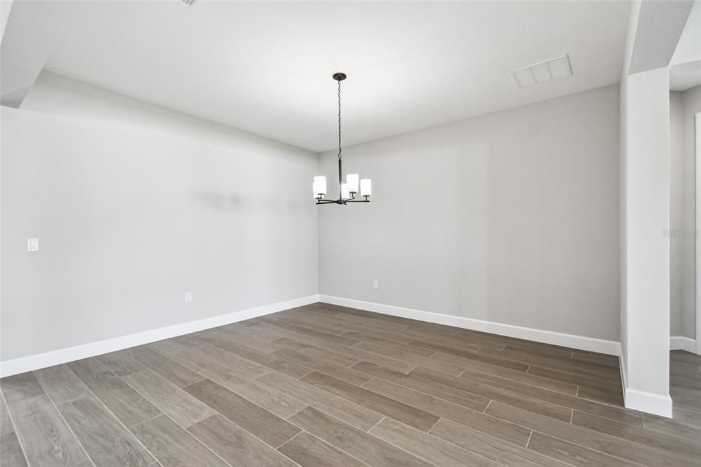 En Venta: $1,001,990 (5 camas, 4 baños, 4076 Pies cuadrados)