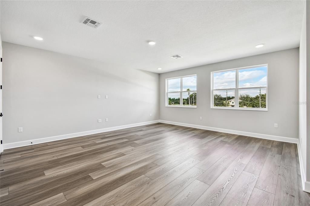 En Venta: $1,001,990 (5 camas, 4 baños, 4076 Pies cuadrados)