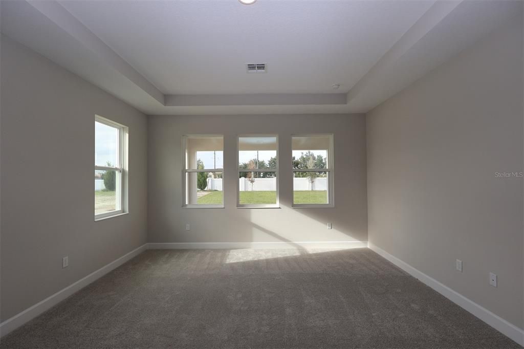 En Venta: $1,001,990 (5 camas, 4 baños, 4076 Pies cuadrados)