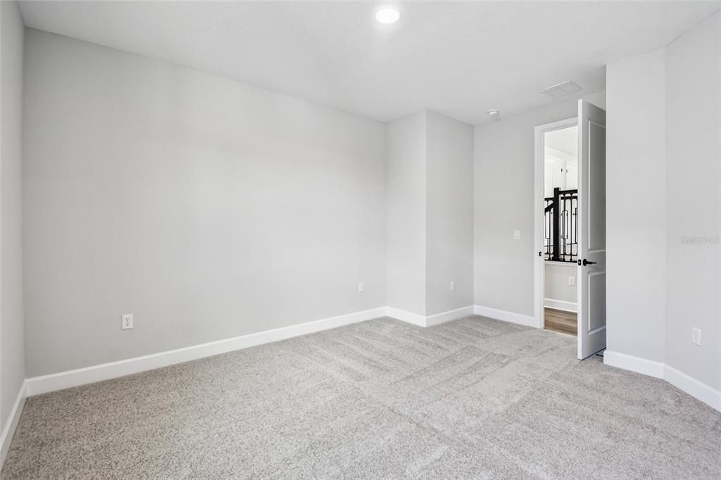 En Venta: $1,001,990 (5 camas, 4 baños, 4076 Pies cuadrados)