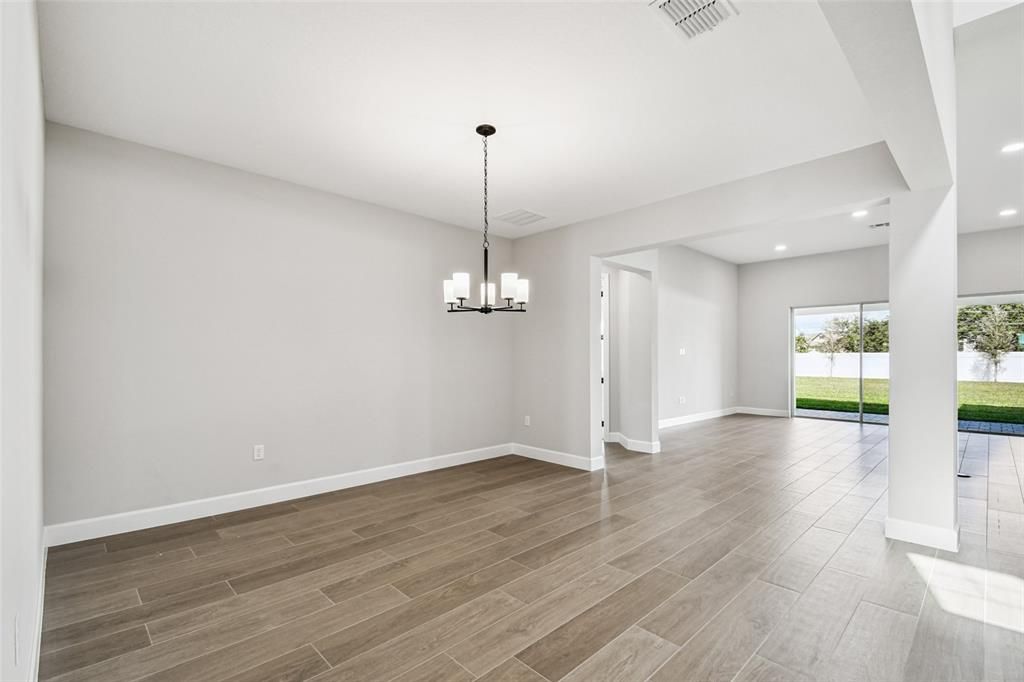 En Venta: $1,001,990 (5 camas, 4 baños, 4076 Pies cuadrados)