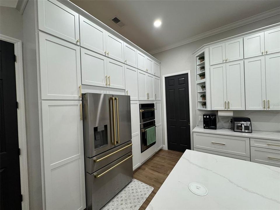 Active With Contract: $999,000 (4 beds, 3 baths, 2770 Square Feet)