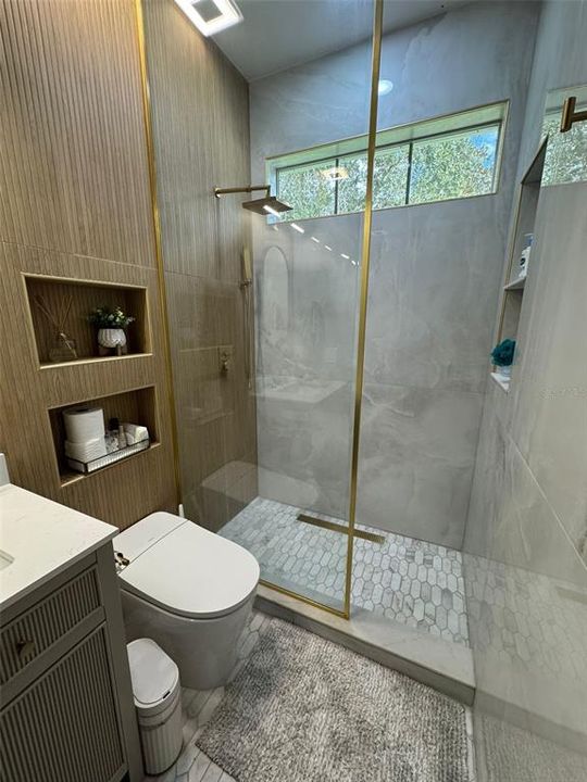 Active With Contract: $999,000 (4 beds, 3 baths, 2770 Square Feet)