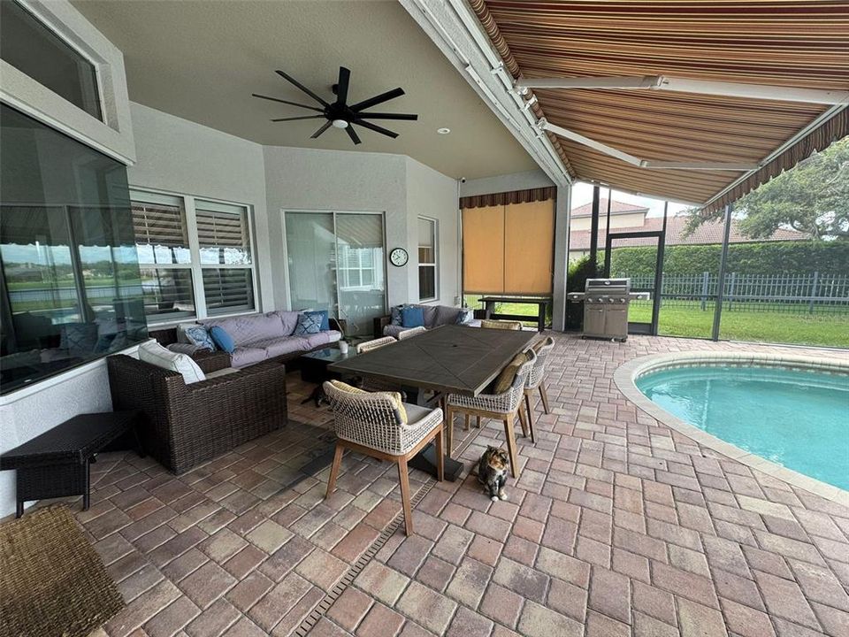 Active With Contract: $999,000 (4 beds, 3 baths, 2770 Square Feet)