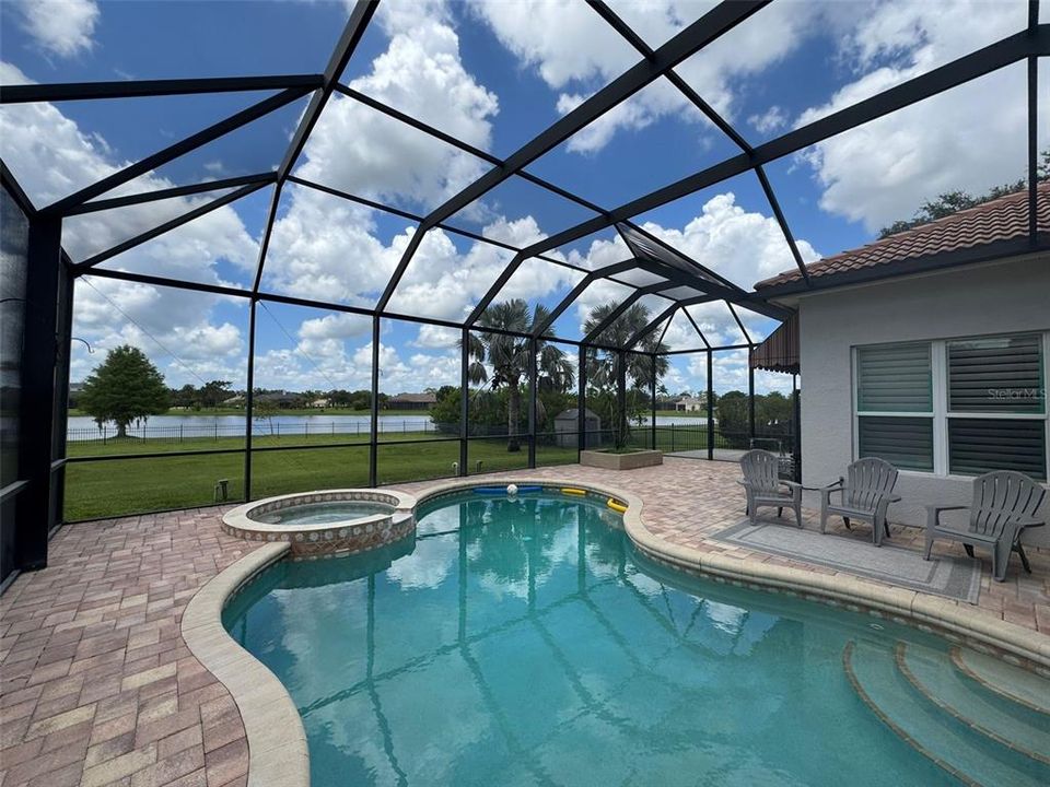 Active With Contract: $999,000 (4 beds, 3 baths, 2770 Square Feet)