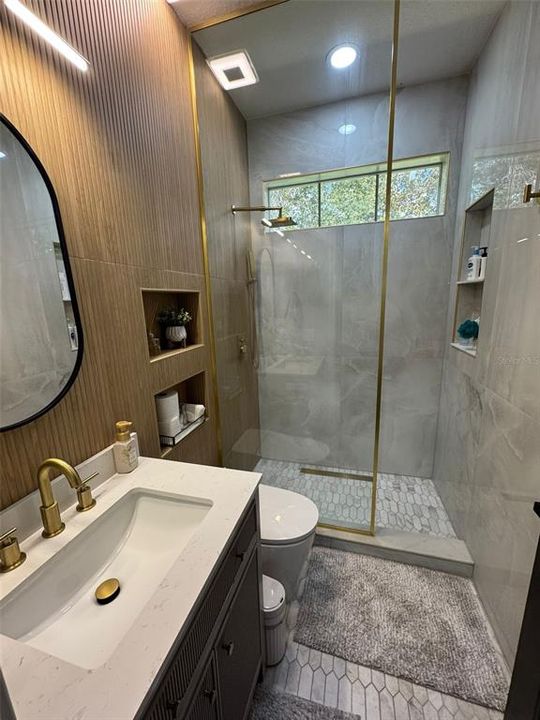 Active With Contract: $999,000 (4 beds, 3 baths, 2770 Square Feet)