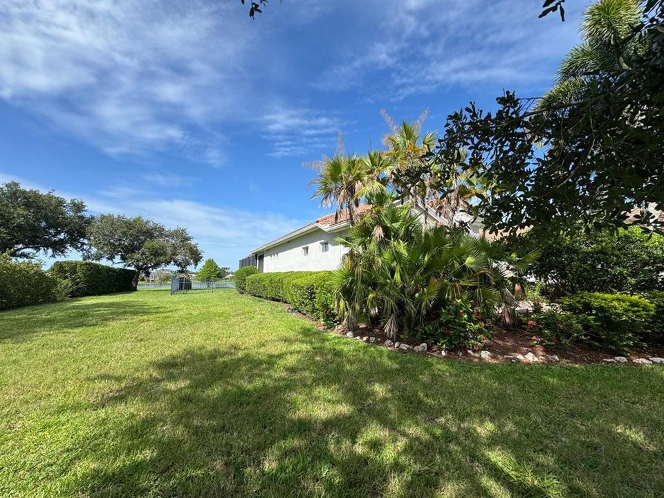 Active With Contract: $999,000 (4 beds, 3 baths, 2770 Square Feet)