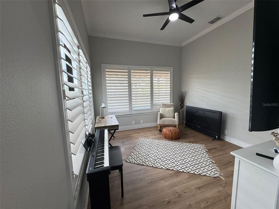 Active With Contract: $999,000 (4 beds, 3 baths, 2770 Square Feet)