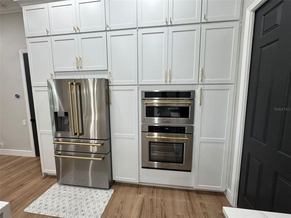 Active With Contract: $999,000 (4 beds, 3 baths, 2770 Square Feet)