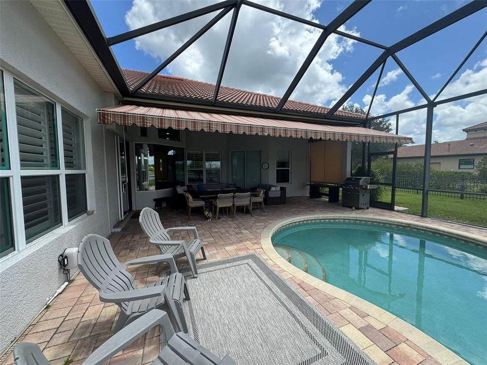 Active With Contract: $999,000 (4 beds, 3 baths, 2770 Square Feet)