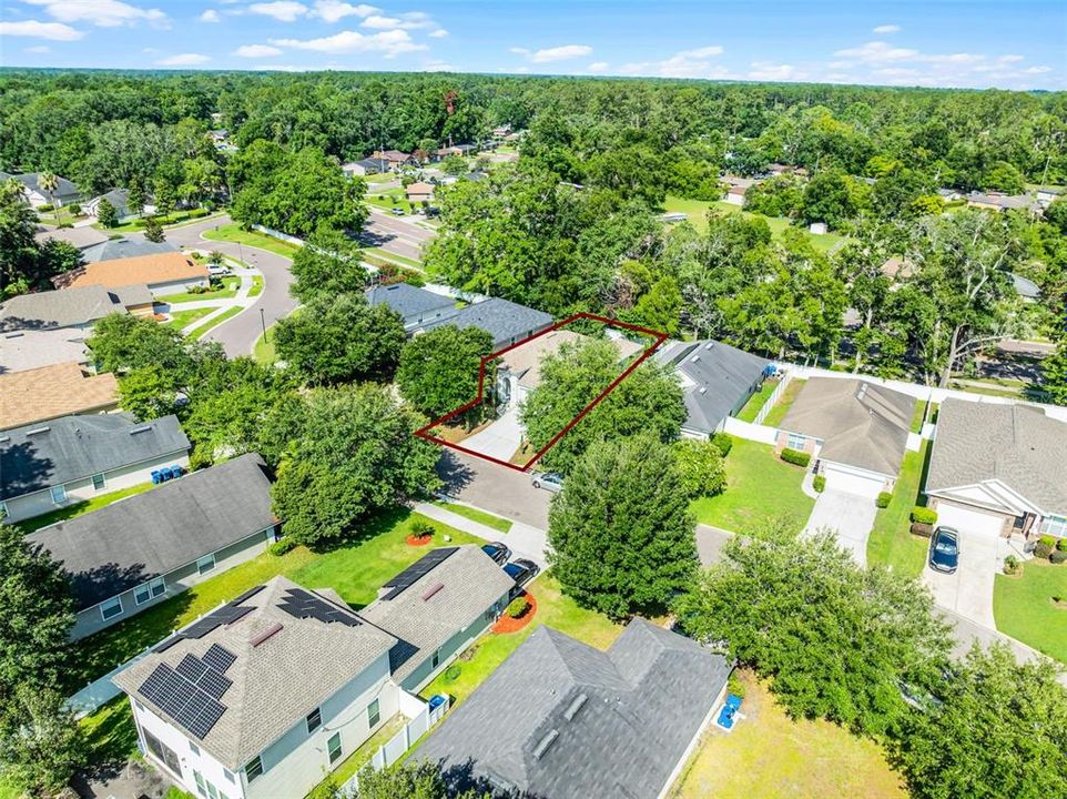 Activo con contrato: $258,900 (3 camas, 2 baños, 1437 Pies cuadrados)