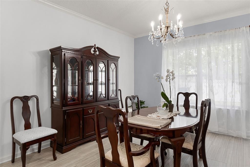 Activo con contrato: $258,900 (3 camas, 2 baños, 1437 Pies cuadrados)