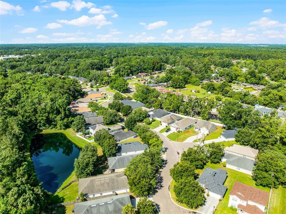 Activo con contrato: $258,900 (3 camas, 2 baños, 1437 Pies cuadrados)