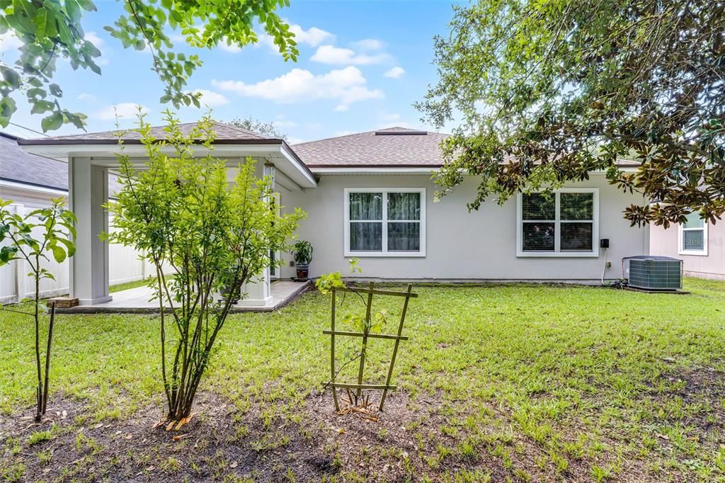 Activo con contrato: $258,900 (3 camas, 2 baños, 1437 Pies cuadrados)