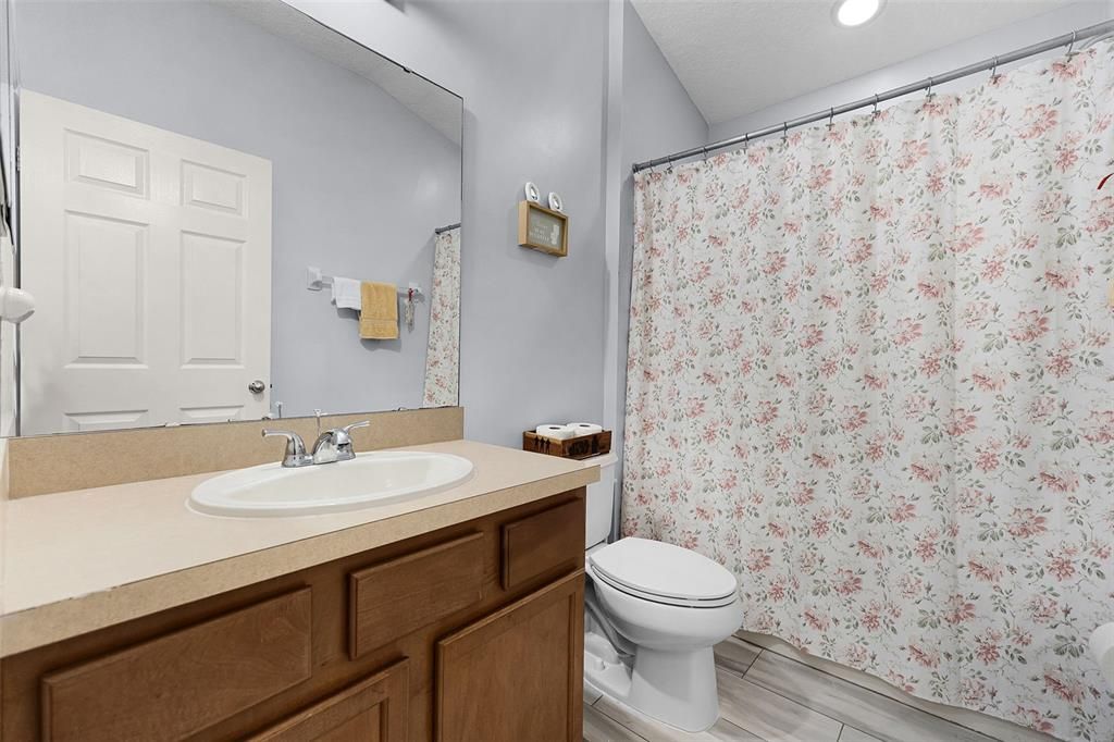 Activo con contrato: $258,900 (3 camas, 2 baños, 1437 Pies cuadrados)