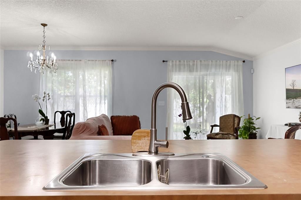 Activo con contrato: $258,900 (3 camas, 2 baños, 1437 Pies cuadrados)