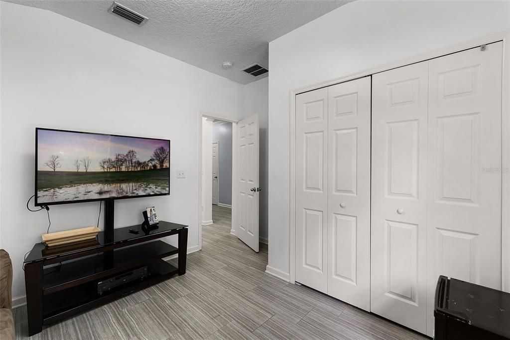 Activo con contrato: $258,900 (3 camas, 2 baños, 1437 Pies cuadrados)