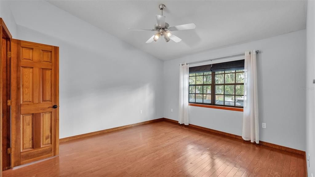 En Venta: $560,000 (4 camas, 3 baños, 3095 Pies cuadrados)