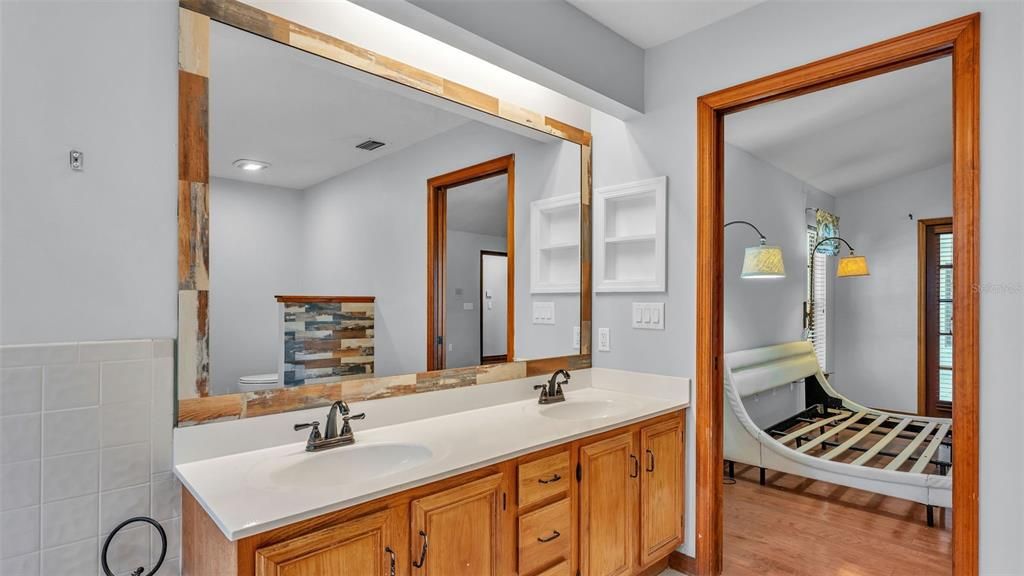 En Venta: $560,000 (4 camas, 3 baños, 3095 Pies cuadrados)