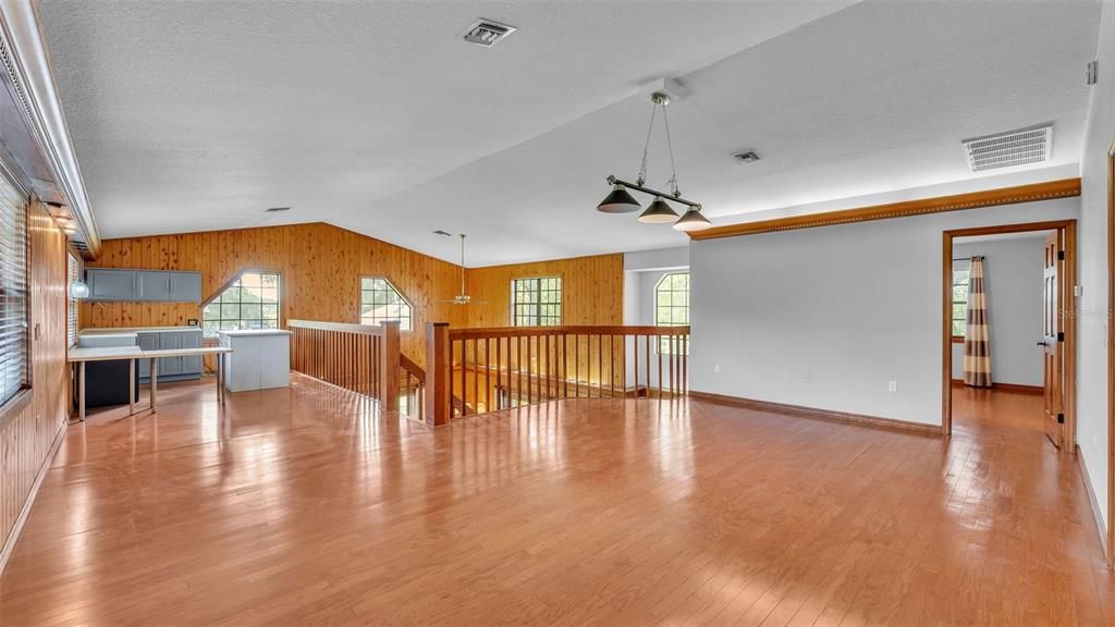 En Venta: $560,000 (4 camas, 3 baños, 3095 Pies cuadrados)