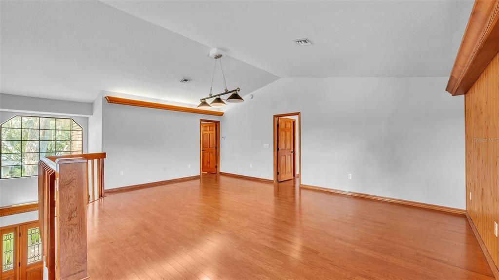 En Venta: $560,000 (4 camas, 3 baños, 3095 Pies cuadrados)