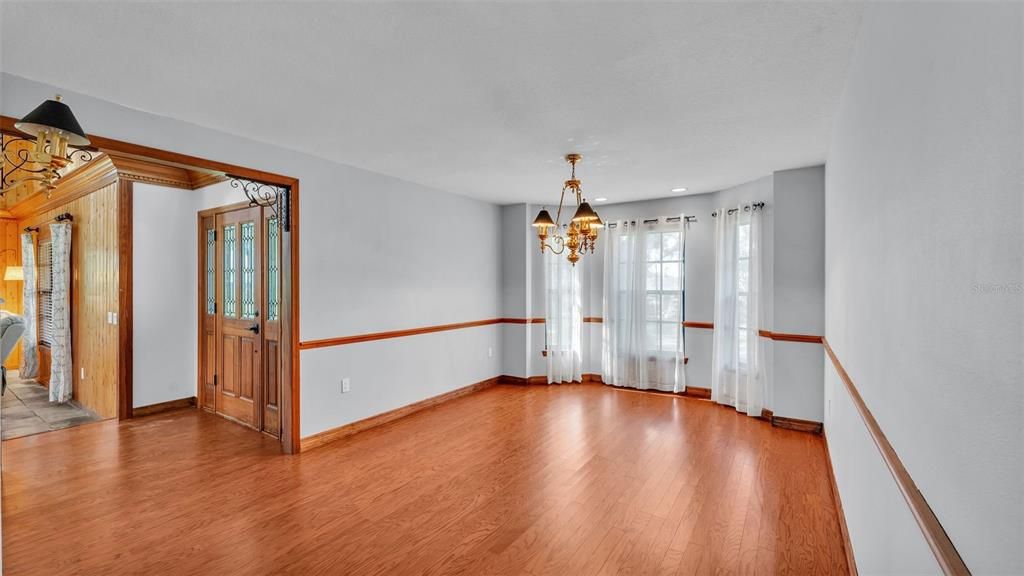 En Venta: $560,000 (4 camas, 3 baños, 3095 Pies cuadrados)