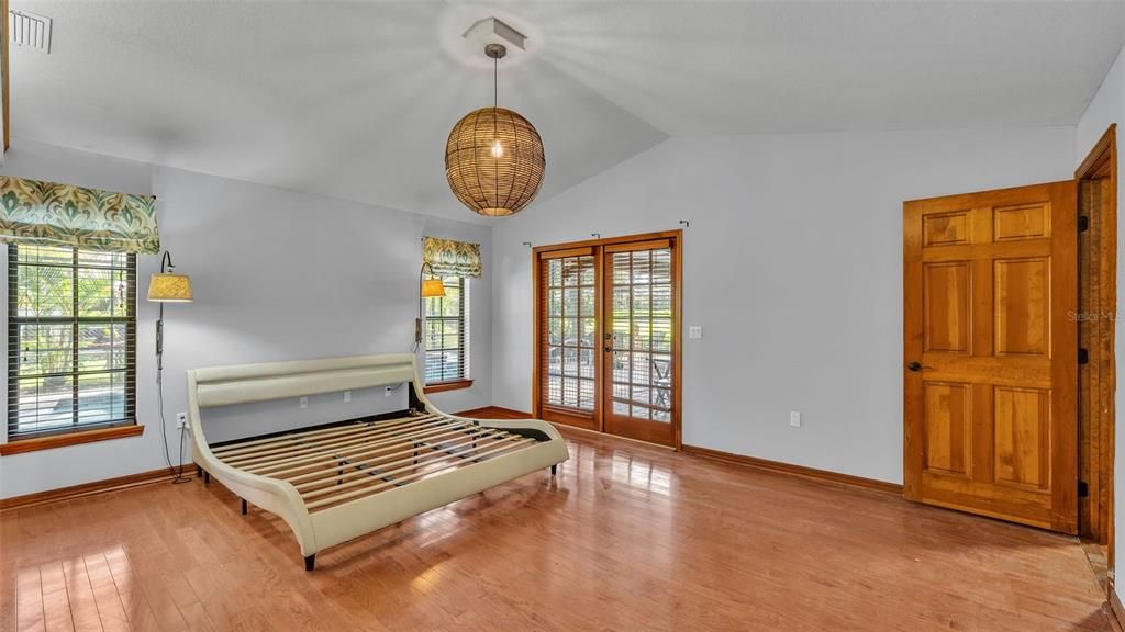 En Venta: $560,000 (4 camas, 3 baños, 3095 Pies cuadrados)