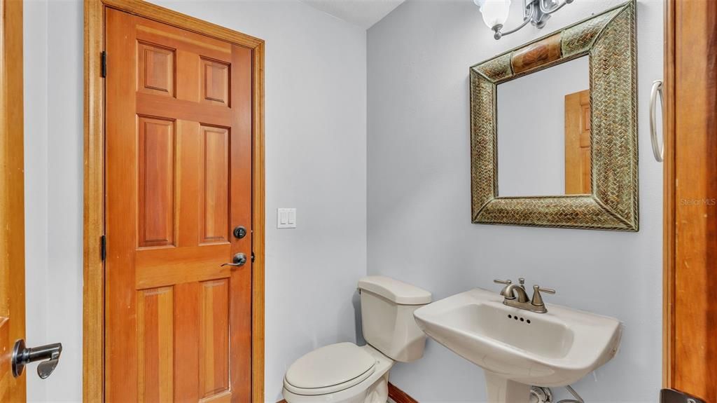 En Venta: $560,000 (4 camas, 3 baños, 3095 Pies cuadrados)