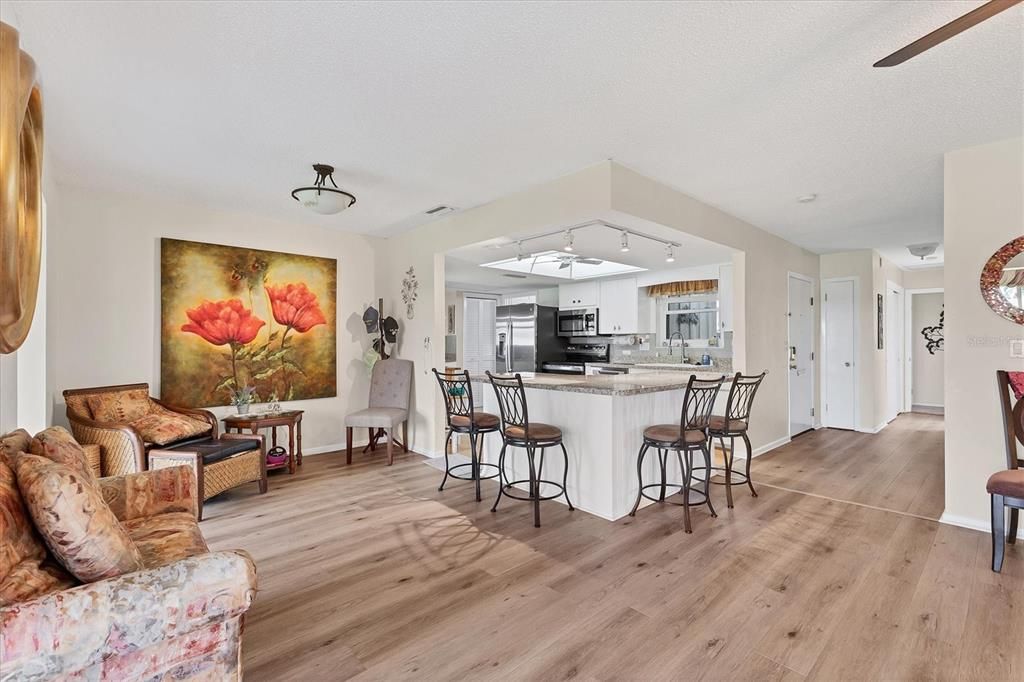 Active With Contract: $257,500 (2 beds, 2 baths, 1505 Square Feet)