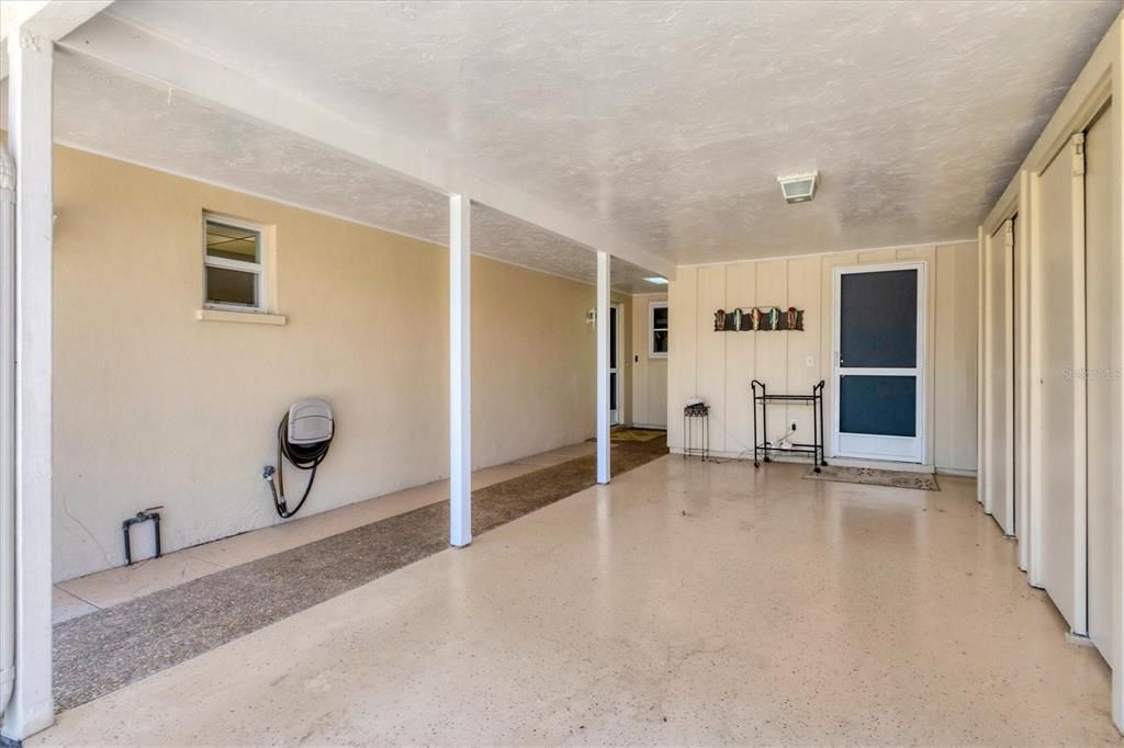 Active With Contract: $257,500 (2 beds, 2 baths, 1505 Square Feet)