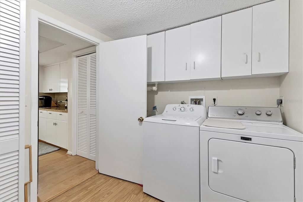 Active With Contract: $257,500 (2 beds, 2 baths, 1505 Square Feet)