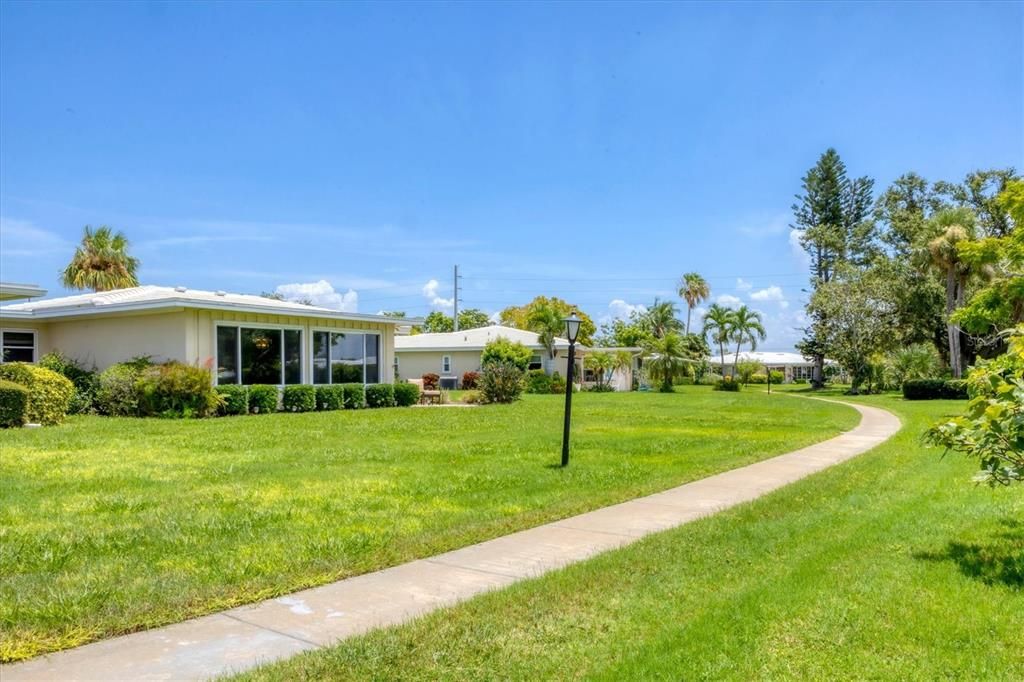 Active With Contract: $257,500 (2 beds, 2 baths, 1505 Square Feet)