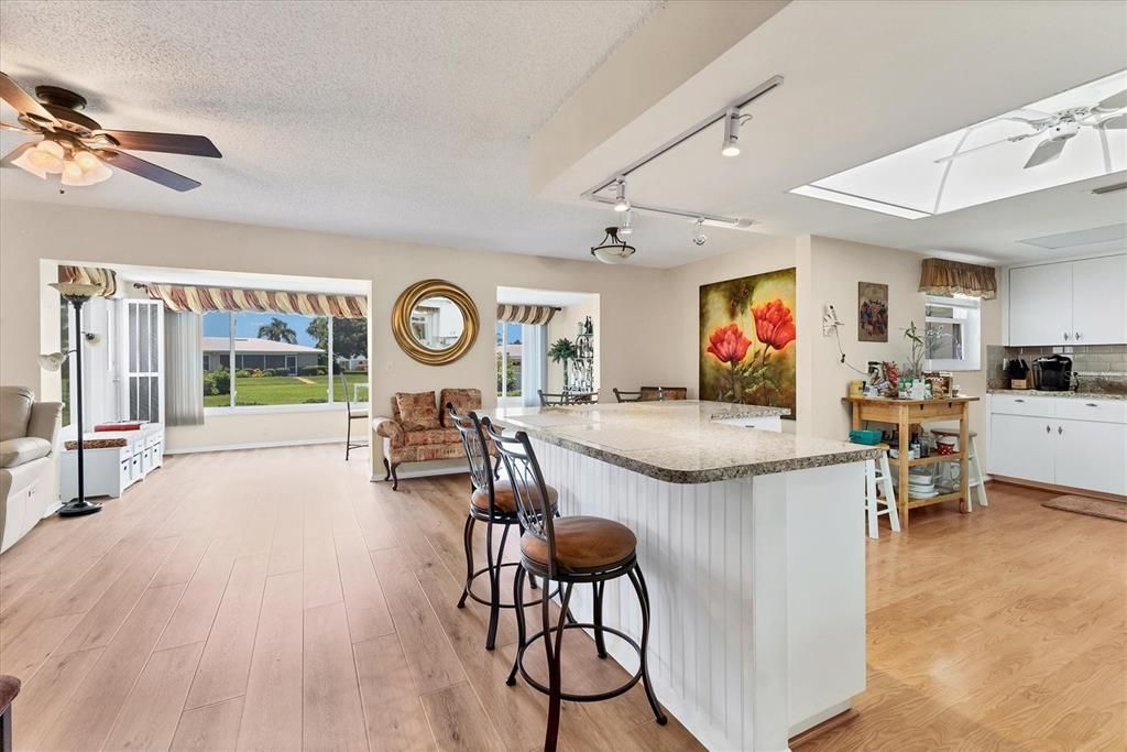 Active With Contract: $257,500 (2 beds, 2 baths, 1505 Square Feet)