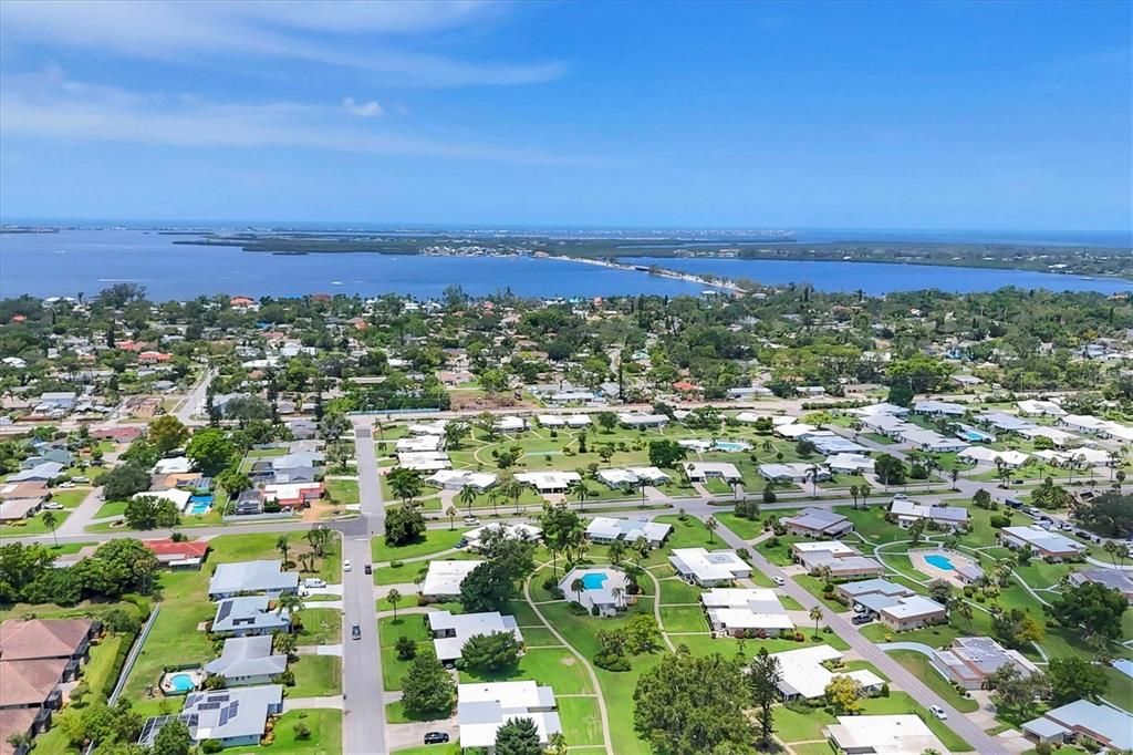 Active With Contract: $257,500 (2 beds, 2 baths, 1505 Square Feet)